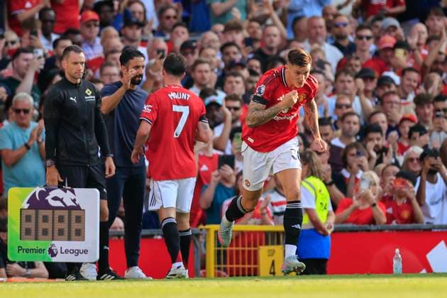 Manchester United, ManU v Arsenal Premier League 17 08 2025. Benjamin Sesko (30) of Manchester United comes on for his club debut during the Premier League match between Manchester United and Arsenal at Old Trafford, Manchester, England on 17 August 2025. Manchester Old Trafford Greater Manchester England Editorial use only DataCo restrictions apply See www.football-dataco.com , Copyright: xConorxMolloyx PSI-22618-0050