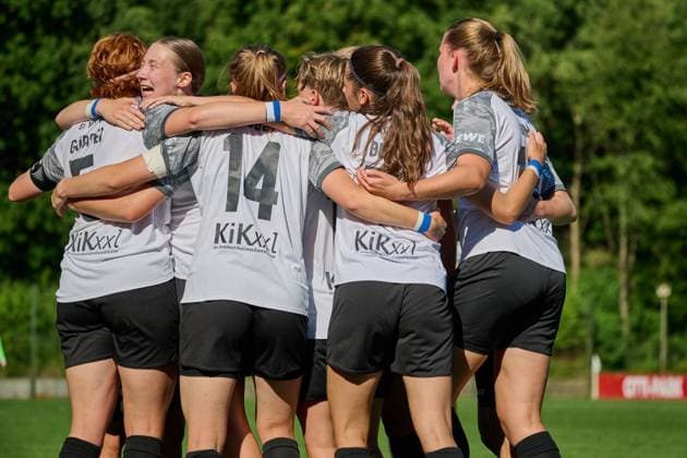 17.08.2025, Fußball, Frauen, Damen, DFB-Pokal Play-Offs, Saison 2025 2026, Holstein Women, Holstein Kiel - SV Meppen Jubel beim SV Meppen nach dem Tor Kiel, Citti Fussball Park - Proj Holstein-Stadion Schleswig-Holstein Deutschland