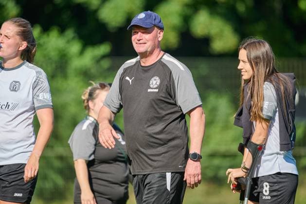 17.08.2025, Fußball, Frauen, Damen, DFB-Pokal Play-Offs, Saison 2025 2026, Holstein Women, Holstein Kiel - SV Meppen Trainer Stefan Fischer Kiel, Citti Fussball Park - Proj Holstein-Stadion Schleswig-Holstein Deutschland