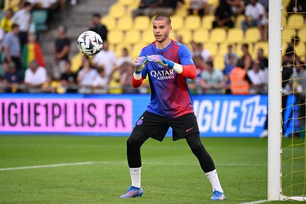 FOOTBALL : Nantes vs PSG - Ligue 1 - 17 08 2025 Lucas Chevalier ( 30 - PSG ) warms up prior to the Ligue 1match between FC Nantes and Paris Saint Germain at Stade de la Beaujoire on August 17, 2025 in Nantes, France. ( Photo by Dante Badano PsnewZ ) - NantesFrance  Copyright: xDantexBadanox