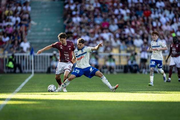 FOOTBALL : Metz FC vs Racing Strasbourg - Ligue 1 1ere journee. Stade Saint-Symphorien de Metz 17 08 2025 El Mourabet Samir 29 et Deminguet Jessy 20  Copyright: xelyxandroxcegarrax