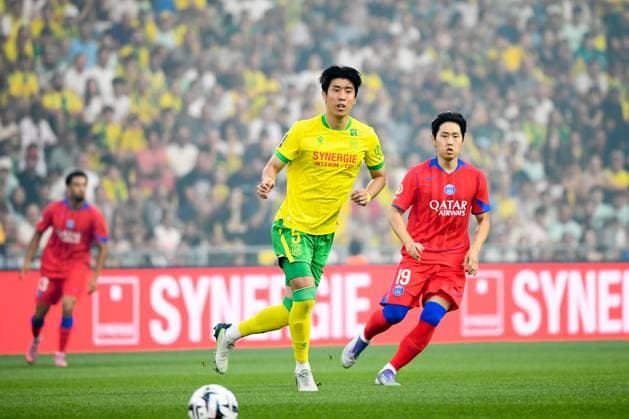 FC Nantes v Paris Saint-Germain FC - Ligue 1 McDonald s 2025 2026 05 Kwon HYEOK KYU (fcn) - 19 Lee KANG IN (psg) during the Ligue 1 McDonald s match between FC Nantes and Paris Saint-Germain FC at Stade de la Beaujoire on August 17, 2025 in Nantes, France. Nantes France  Copyright: xFEPx 776348097