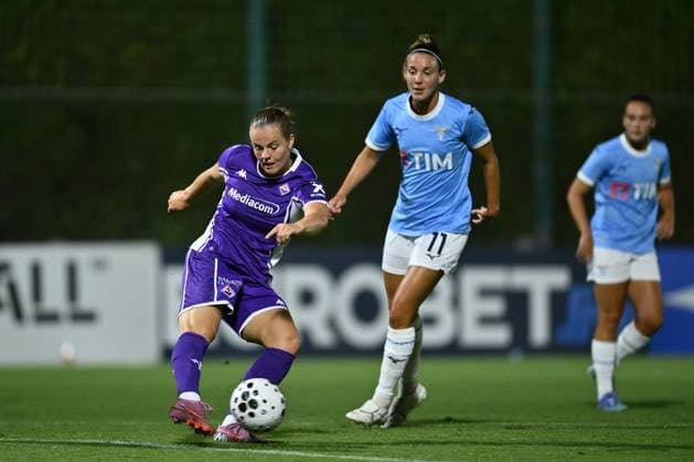 Emma Farge of A.C.F Fiorentina and Clarisse Le Bihan of S.S. Lazio are in action during the friendly match between S.S. Lazio Women vs A.C.F. Fiorentina Femminile at the Mirko Fersini Stadium on August 17, 2025 in Formello, Italy.  Copyright: xDomenicoxCippitelli IPAxSportx xipa-agency.netx xx IPA_62617815 IPA_Agency_IPA62617815