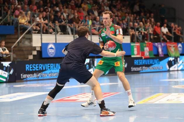 17.08.2025, xgox, Handball - Wartburg Cup SC Magdeburg - Skanderborg Handbold emspor, v.l. Felix Claar (Magdeburg, 7) am Ball, plays the ball Eisenach