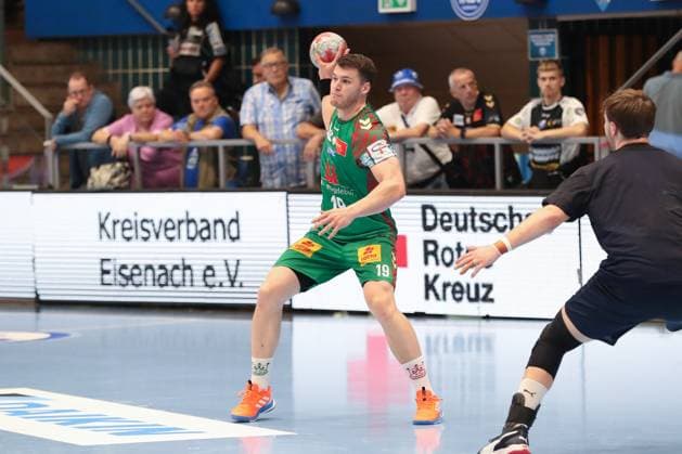 17.08.2025, xgox, Handball - Wartburg Cup SC Magdeburg - Skanderborg Handbold emspor, v.l. Elvar Oern Jonsson (Magdeburg, 19) am Ball, plays the ball Eisenach