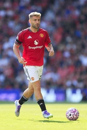 Football - Premier League - Manchester United, ManU v Arsenal 17th August 2025 - Premier League - Manchester United v Arsenal - Luke Shaw of Manchester United - Photo: Simon Stacpoole Offside. Manchester UK Copyright: xSimonxStacpoolexOffside