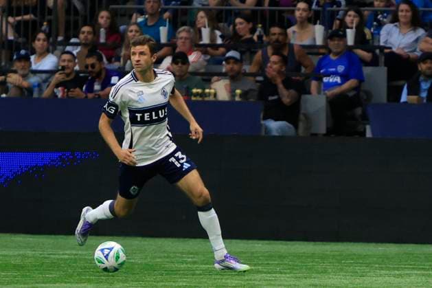 August 17, 2025, Vancouver, Vancouver, Bc, Canada: Vancouver Whitecaps midfielder Thomas MoÂ¼ller (13) in the field with 62 min in the MLS, Fussball Herren, USA Regular Season game Vancouver Whitecaps FC vs Houston Dynamo FC at BC Place on August 17, 2025 in Vancouver, Canada.( ) Vancouver Canada - ZUMAp175 20250817_zsa_p175_057 Copyright: xTomazxJr Pximagesx