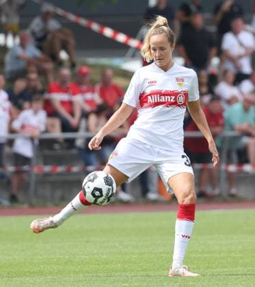 Stuttgart , DFB Pokal Frauen VfB Stuttgart vs. 1. FSV Mainz 05 , Fabienne Dongus ( VfB )