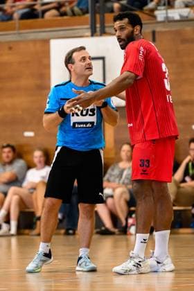 Bietigheim: HBL - 25 26 - DHB-Pokal - SG BBM Bietigheim - VfL Potsdam Schiedsrichter Thomas Kern, Djibril M™Bengue (Bietigheim) Bietigheim-Bissingen Halle am Viadukt Baden-Württemberg Deutschland
