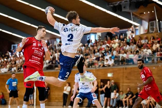 Bietigheim: HBL - 25 26 - DHB-Pokal - SG BBM Bietigheim - VfL Potsdam v.li. Nikola Vlahovic (Bietigheim), Florian Budde (Potsdam) Bietigheim-Bissingen Halle am Viadukt Baden-Württemberg Deutschland