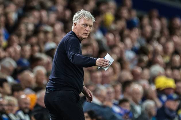 Premier League Leeds United v Everton David Moyes manager of Everton gives his team instructions during the Premier League match Leeds United vs Everton at Elland Road, Leeds, United Kingdom, 18th August 2025 (Photo by Mark Cosgrove News Images) Leeds Elland Road West Yorkshire United Kingdom Copyright: xMarkxCosgrove NewsxImagesx