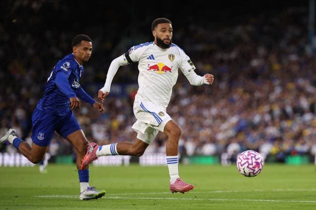 Leeds United v Everton - Premier League Jayden Bogle of Leeds United plays during the Premier League match between Leeds United and Everton in Leeds, United Kingdom, on August 18, 2025. Leeds West Yorkshire United Kingdom  Copyright: xMIxNewsx originalFilename:fletcher-leedsuni250818_npetG.jpg