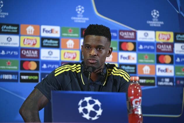 Ahead of Fenerbahce v Benfica - UEFA Champions League ISTANBUL, TURKIYE - AUGUST 19: Nelson Semedo of Fenerbahce attends a press conference, PK, Pressekonferenz ahead of the UEFA Champions League playoff first leg match against Portugal s Benfica team at the Chobani Stadium in Istanbul, Turkiye on August 19, 2025. Arif Hudaverdi Yaman Anadolu Istanbul Turkey. Editorial use only. Please get in touch for any other usage.  Copyright: x2025xAnadoluxArifxHudaverdixYamanx