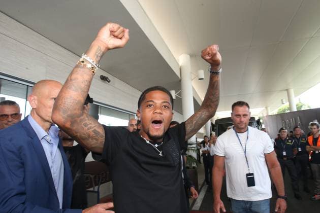 2025-08-19 Aeroporto di Ciampino Nella foto: Leon Bailey il nuovo acquisto della Roma ( Foto Gino Mancini ) during AS Roma s new signing Leo Bailey, Other in Rome, Italy, August 18 2025  Copyright: xGinoxMancini IPAxSportx xipa-agency.netx xx IPA_62728458 IPA_Agency_IPA62728458