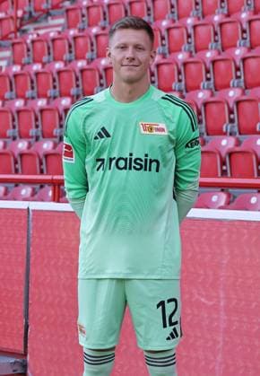 Torwart Yannic Stein; 1.FC Union Berlin FCU Fußball 1.BL Bundesliga Porträttermin Saison 2025 2026 Headshot, Porträt, Portrait, Vorstellung, Präsentation, Pressetermin, GER 19.08.25