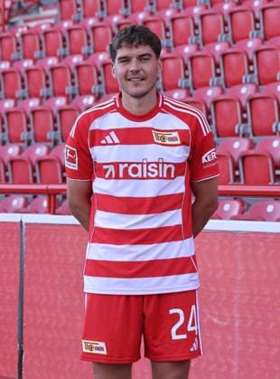 Robert Skov; 1.FC Union Berlin FCU Fußball 1.BL Bundesliga Porträttermin Saison 2025 2026 Headshot, Porträt, Portrait, Vorstellung, Präsentation, Pressetermin, GER 19.08.25
