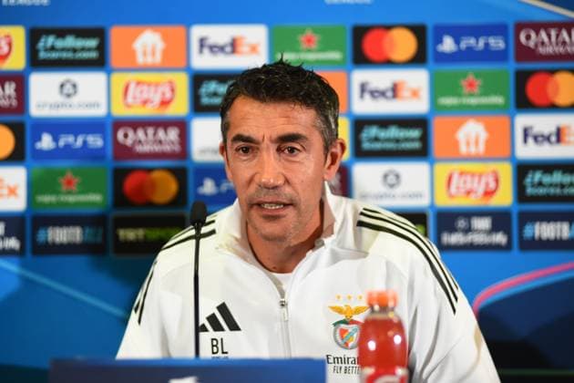 Benfica head coach Bruno Lage speaks during a press conference, PK, Pressekonferenz at Chobani Stadium in Istanbul, ahead of the UEFA Champions League playoff first leg match against Fenerbahce. Istanbul, Turkey August 19, 2025. ( Photo by Seskimphoto ) Istanbul Turkey Istanbul Turkey Copyright: xSeskimphotox BrunoLage_1908 (4)
