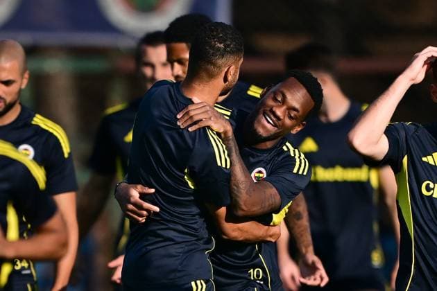 Ahead of Fenerbahce v Benfica - UEFA Champions League ISTANBUL, TURKIYE - AUGUST 19: Jhon Duran and Youssef En-Nesyri of Fenerbahce attend at the last training ahead of the UEFA Champions League playoff first leg match against Portugal s Benfica team at the Chobani Stadium in Istanbul, Turkiye on August 19, 2025. Serhat Cagdas Anadolu Istanbul Turkey. Editorial use only. Please get in touch for any other usage.  Copyright: x2025xAnadoluxSerhatxCagdasx