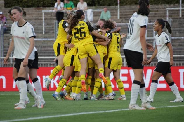 19.08.2025, xgrfx, Fussball DFB Pokalfinale der Frauen Playoffs , Borussia Dortmund - Borussia Mönchengladbach v.l. Tor, Ronja Leubner (Borussia Dortmund) (DFL DFB REGULATIONS PROHIBIT ANY USE OF PHOTOGRAPHS as IMAGE SEQUENCES and or QUASI-VIDEO) Dortmund