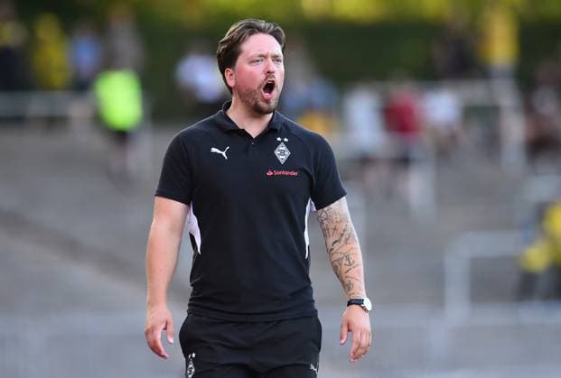 Fußball Frauen DFB-Pokal Saison 2025 2026 Borussia Dortmund - Borussia Mönchengladbach am 19.08.2025 im Stadion Rote Erde in Dortmund Jonas Spengler ( Trainer Borussia Mönchengladbach ) Nordrhein-Westfalen Deutschland