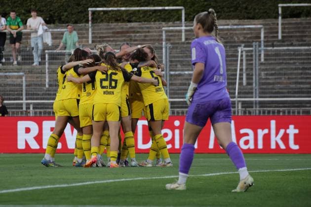 19.08.2025, xgrfx, Fussball DFB Pokalfinale der Frauen Playoffs , Borussia Dortmund - Borussia Mönchengladbach v.l. Tor, Ronja Leubner (Borussia Dortmund) (DFL DFB REGULATIONS PROHIBIT ANY USE OF PHOTOGRAPHS as IMAGE SEQUENCES and or QUASI-VIDEO) Dortmund