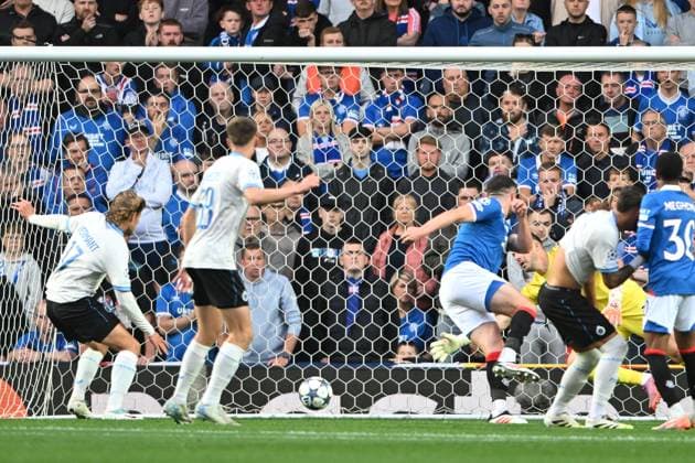 Rangers v Club Brugge UEFA Champions League Jorne Spileers of Club Brugge scores his sides second goal of the match during the UEFA Champions League Play-off First Leg match at Ibrox Stadium, Glasgow UK Newspapers OUT Copyright: xJamiexJohnstonx FIL-22119-0051
