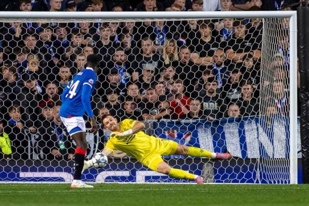 Rangers v Club Brugge Champions League Playoff 1st leg 19 08 2025. Jack Butland of Rangers FC saves down low during the UEFA Champions League Play-off 1st leg, Rangers FC vs Club Brugge, Ibrox Stadium, City}, Glasgow, {Country. {date} Govan Ibrox Stadium Glasgow Scotland Editorial use only , Copyright: xColinxPoultneyx PSI-22629-0015