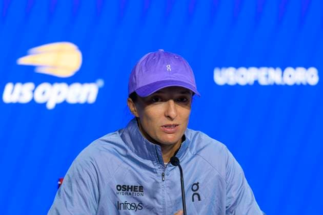 August 19, 2025, Flushing Meadows, New York, USA: Iga Swiatek (in photo) and Casper Ruud during a press conference, PK, Pressekonferenz after winning their mix doubles match against Caty McNally and Lorenzo Musetti at the 2025 US Open at USTA Billie Jean King National Tennis Center on Tuesday August 19, 2025 in the Flushing neighborhood of the Queens borough of New York City. JAVIER ROJAS PI Flushing Meadows USA - ZUMAp124 20250819_zaa_p124_049 Copyright: xJavierxRojasx