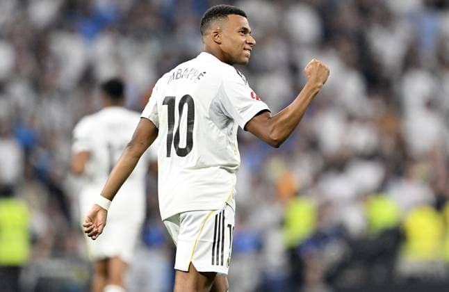 Real Madrid v Osasuna - La Liga MADRID, SPAIN - AUGUST 19: Kylian Mbappe of Real Madrid celebrates after scoring a gpal during the La Liga 1st week match between Real Madrid and Osasuna at Santiago Bernabeu in Madrid, Spain on August 19, 2025. Burak Akbulut Anadolu Madrid Spain. Editorial use only. Please get in touch for any other usage.  Copyright: x2025xAnadoluxBurakxAkbulutx