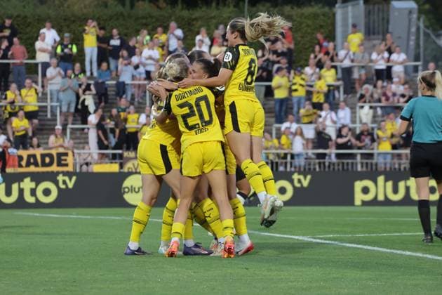 19.08.2025, xgrfx, Fussball DFB Pokalfinale der Frauen Playoffs , Borussia Dortmund - Borussia Mönchengladbach v.l. Tor, Annika Enderle (Borussia Dortmund) (DFL DFB REGULATIONS PROHIBIT ANY USE OF PHOTOGRAPHS as IMAGE SEQUENCES and or QUASI-VIDEO) Dortmund