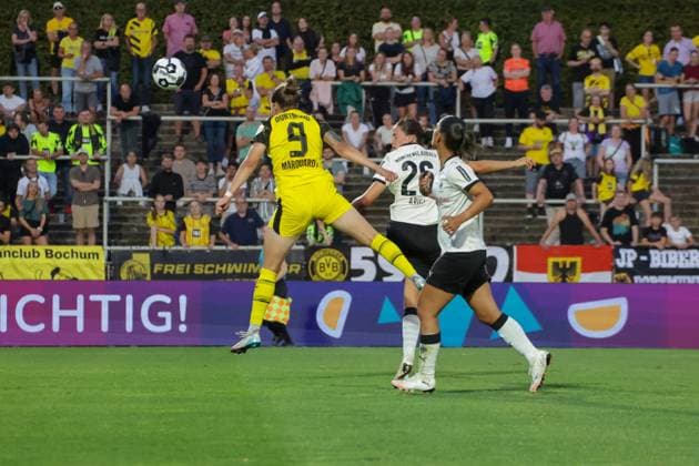 19.08.2025, xgrfx, Fussball DFB Pokalfinale der Frauen Playoffs , Borussia Dortmund - Borussia Mönchengladbach v.l. Tor, Dana Marquardt (Borussia Dortmund) (DFL DFB REGULATIONS PROHIBIT ANY USE OF PHOTOGRAPHS as IMAGE SEQUENCES and or QUASI-VIDEO) Dortmund
