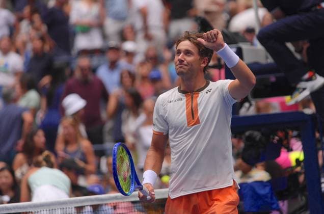 US Open 2025 - Mixed Doubles NEW YORK, UNITED STATES - AUGUST 19: Casper Ruud of Norway greets crowd after the quarter-final of the Mixed Doubles competition at USTA Billie Jean King National Tennis Center on Tuesday, August 19, 2025 in New York City, USA. Selcuk Acar Anadolu New York United States. Editorial use only. Please get in touch for any other usage.  Copyright: x2025xAnadoluxSelcukxAcarx