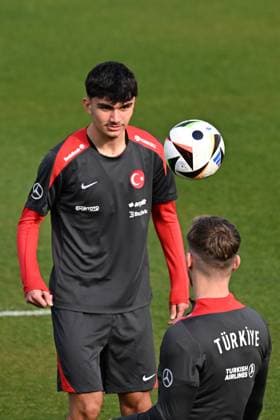 Turkish National Football Team continue its preparations ahead of EURO 2024 matches??????? ISTANBUL, TURKIYE - MARCH 19: Can Uzun of Turkish national team, Nationalteam attends the training session at the Riva Hasan Dogan National Teams Camp and Training Facilities ahead of the 2024 European Football Championship (EURO 2024) match, to face Hungary on March 22 and Austria on March 26, in Istanbul, Turkiye on March 19, 2024. Istanbul Turkey. Editorial use only. Please get in touch for any other usage.  Copyright: x2025xAnadoluxEmrahxYorulmazx