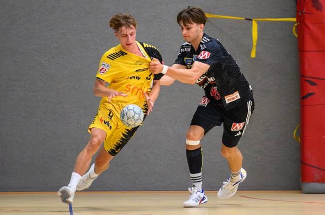 19.08.2025 - Handball - Saison 2025 2026 - Testspiel - Freundschaftsspiel : HC Erlangen HCE - Bregenz Handball - - xwoxzix - Florian Steuer Wieser (9, Bregenz Handball ) Tim Gömmel Goemmel (95, HC Erlangen HCE )