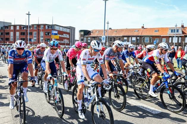 The pack of riders pictured in action during the first stage of the Renewi Tour multi-stage cycling race, from Terneuzen to Breskens, The Netherlands (182,7 km) on Wednesday 20 August 2025. The five-day race takes place in Belgium and the Netherlands. DAVIDxPINTENS  x131629919x
