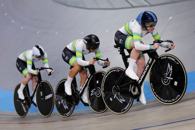 2025 UCI Junior Track World Championships Picture by Alex Whitehead SWpix.com - 20 08 2025 - Cycling - 2025 UCI Junior Track World Championships - Omnisport, Apeldoorn, Netherlands - Women Team Sprint Qualifying - Olivia Wright (Australia), Ella Liang (Australia), Ebony Robinson (Australia) Copyright: x xSWpix.comx(t axPhotographyxHubxLtd)xAlexxWhitehead SWpix.comx SWP-3030-0710