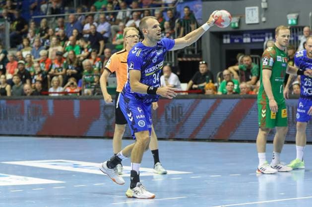 20.08.2025, xgox, Handball - Hummel Cup SC Magdeburg - TVB Stuttgart emspor, v.l. Kai Haefner (Häfner, Stuttgart, 34) beim Siebenmeter Magdeburg