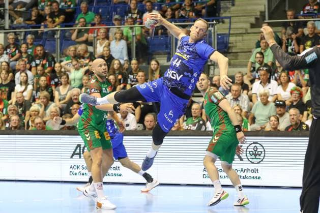 20.08.2025, xgox, Handball - Hummel Cup SC Magdeburg - TVB Stuttgart emspor, v.l. Lenny Rubin (Stuttgart, 44) wirft Tor, Torschuetze, erzielt Tor, Treffer, scores the goal Magdeburg