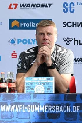Gudjon Valur Sigurdsson (VfL Gummersbach Trainer) bei der Saison-Pressekonferenz GER, VfL Gummersbach, Teamvorstellung, Handball, 1. Bundesliga, Spielzeit 2025-2026, 20.08.2025 GER, VfL Gummersbach, Teamvorstellung, Handball, 1. Bundesliga, Spielzeit 2025-2026, 20.08.2025 Gummersbach Copyright: xEibner-Pressefoto JuergenxAugstx EP_JAT