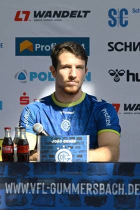 VfL Neuzugang Joao Gomes (VfL Gummersbach 3) bei der Saison-Pressekonferenz GER, VfL Gummersbach, Teamvorstellung, Handball, 1. Bundesliga, Spielzeit 2025-2026, 20.08.2025 GER, VfL Gummersbach, Teamvorstellung, Handball, 1. Bundesliga, Spielzeit 2025-2026, 20.08.2025 Gummersbach Copyright: xEibner-Pressefoto JuergenxAugstx EP_JAT
