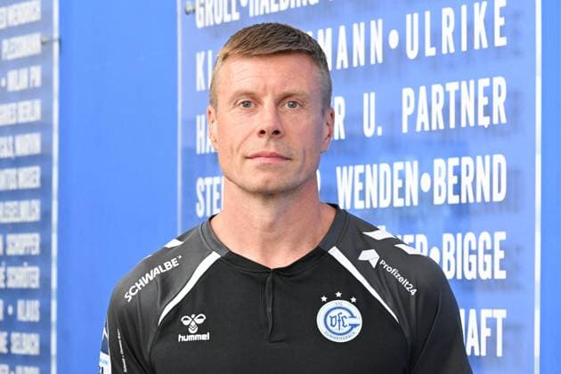 Portrait Gudjon Valur Sigurdsson (VfL Gummersbach Trainer) GER, VfL Gummersbach, Teamvorstellung, Handball, 1. Bundesliga, Spielzeit 2025-2026, 20.08.2025 GER, VfL Gummersbach, Teamvorstellung, Handball, 1. Bundesliga, Spielzeit 2025-2026, 20.08.2025 Gummersbach Copyright: xEibner-Pressefoto JuergenxAugstx EP_JAT