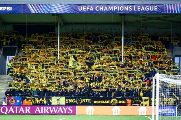 UEFA Champions Leauge Playoff 2025 2026 Bodo Glimt Sturm Graz Bodo 20250820 Bodo Glimts supporters are ready for the UEFA Champions Leauge Playoff match between Bodo Glimt and Sturm Graz at Aspmyra Stadium Photo Mats Torbergsen NTB Bodo Norge EDITORIAL USE ONLY RESTRICTED USE FOR BETTING COMPANIES  Copyright: xMatsxTorbergsenx xNTBx