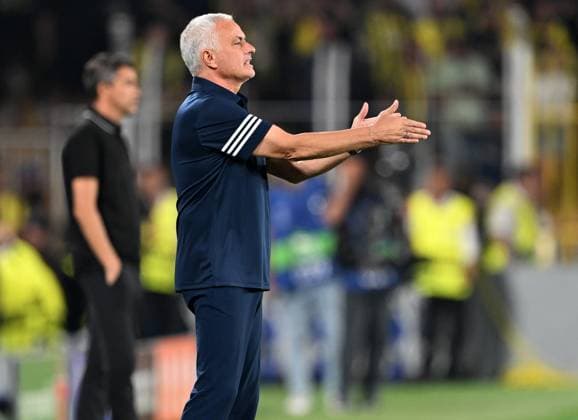 Fenerbahce v Benfica - UEFA Champions League ISTANBUL, TURKIYE - AUGUST 20: Head coach of Fenerbahce Jose Mourinho during the UEFA Champions League play-off round 1st leg match between Fenerbahce and Benfica at Fenerbahce Sukru Saracoglu Spor Kompleksi on August 20, 2025 in Istanbul, Turkiye. Ali Atmaca Anadolu Istanbul Turkey. Editorial use only. Please get in touch for any other usage.  Copyright: x2025xAnadoluxAlixAtmacax