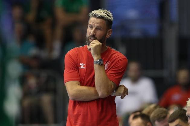 20.082025, xtgx, Handball, Hummel Cup, SC Magdeburg - TVB Stuttgart v.l. Bennet Wiegert (Magdeburg, Trainer) enttaeuscht, schaut enttaeuscht, niedergeschlagen, disappointed Magdeburg