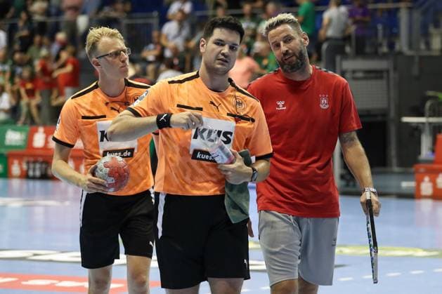 20.082025, xtgx, Handball, Hummel Cup, SC Magdeburg - TVB Stuttgart v.l. Bennet Wiegert (Magdeburg, Trainer) Reklamiert, beschwert sich, schimpft Schiedsrichter, Schiri, referee Magdeburg
