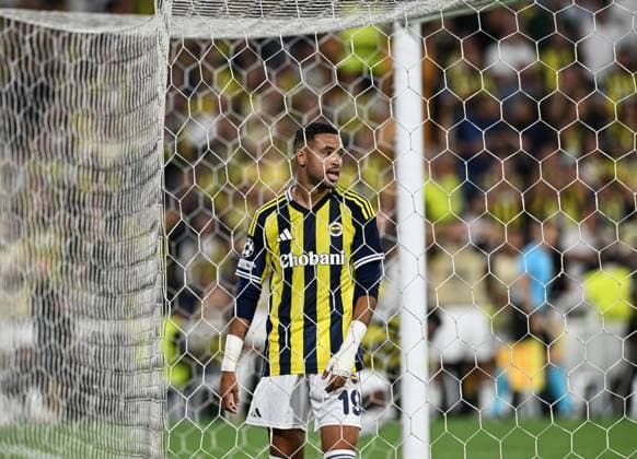 Fenerbahce v Benfica - UEFA Champions League ISTANBUL, TURKIYE - AUGUST 20: Youssef En-Nesyri of Fenerbahce compete during the UEFA Champions League play-off round 1st leg match between Fenerbahce and Benfica at Fenerbahce Sukru Saracoglu Spor Kompleksi on August 20, 2025 in Istanbul, Turkiye. Elif Ozturk Anadolu Istanbul Turkey. Editorial use only. Please get in touch for any other usage.  Copyright: x2025xAnadoluxElifxOzturkx