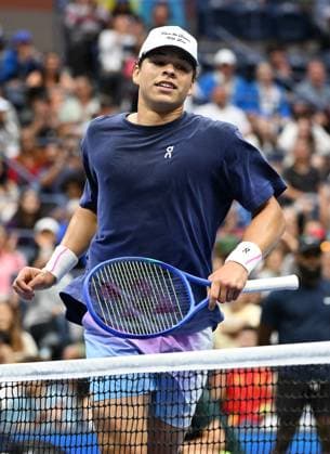 FLUSHING NY- AUGUST 20: Ben Shelton is seen during practice with Alejandro Davidovich Fokina on Arthur Ashe Stadium at the USTA Billie Jean King National Tennis Center on August 20, 2025 in Flushing Queens. Copyright: xmpi04x