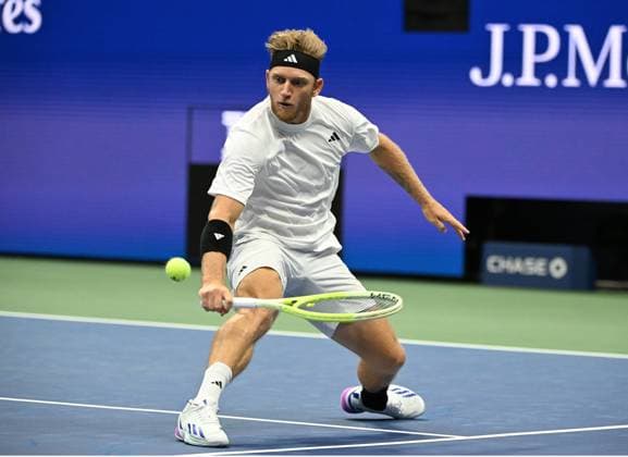 FLUSHING NY- AUGUST 20: Ben Shelton is seen during practice with Alejandro Davidovich Fokina on Arthur Ashe Stadium at the USTA Billie Jean King National Tennis Center on August 20, 2025 in Flushing Queens. Copyright: xmpi04x