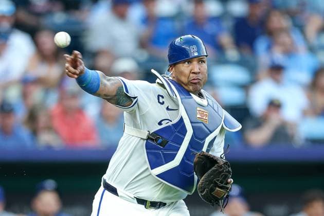 August 20, 2025: Kansas City Royals catcher Salvador Perez (13) throws to first for the out on Texas Rangers shortstop Corey Seager (5) during the third inning of a baseball game at Kauffman Stadium in Kansas City, MO. CSM Kansas City United States of America - ZUMAc04_ 20250820_zma_c04_013 Copyright: xDavidxSmithx