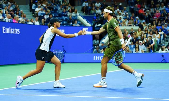Iga Swiatek and Casper Ruud during their mixed doubles semi-final win over Jack Draper and Jessica Pegula 2025 US Open, Wednesday Previews, USTA Billie Jean King National Tennis Center, New York, USA - 20 Aug 2025New York USTA Billie Jean King National T New York (NY) United States of America  Copyright: xJavierxGarcia Shutterstockx 15448690k